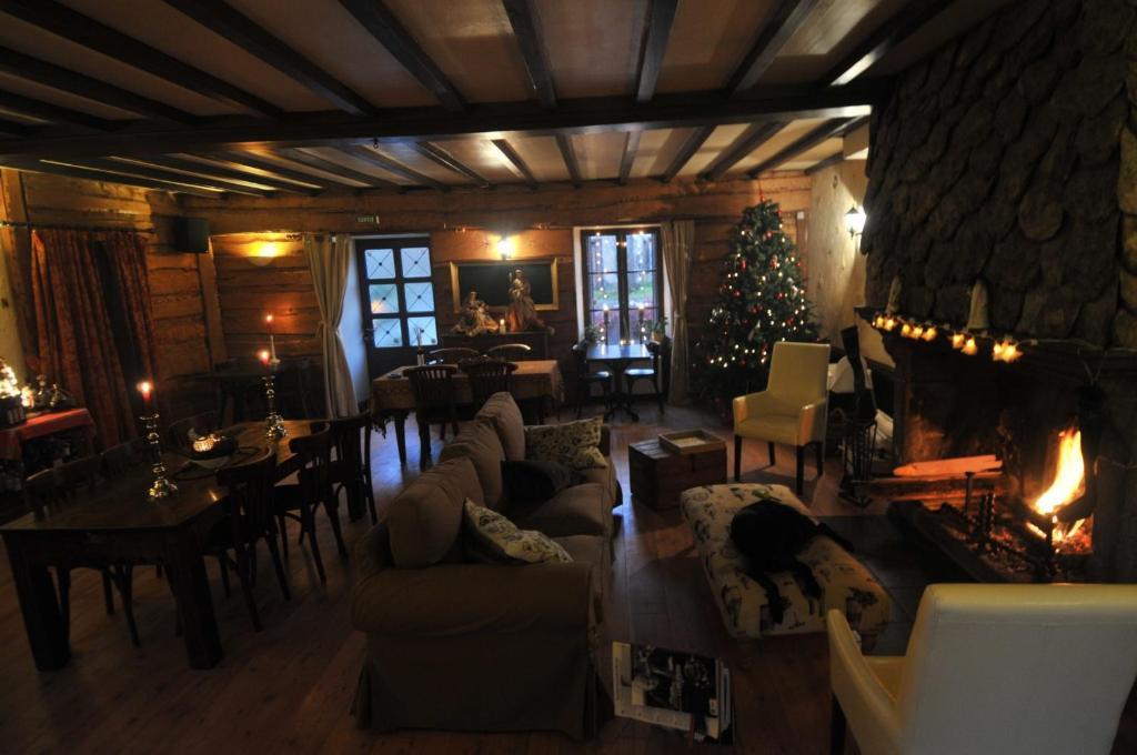 Auberge De La Providence Saint-Donat Exteriör bild