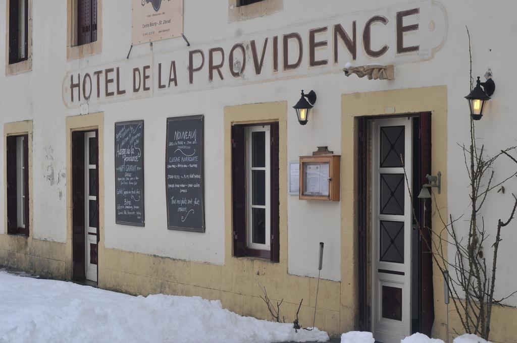 Auberge De La Providence Saint-Donat Exteriör bild