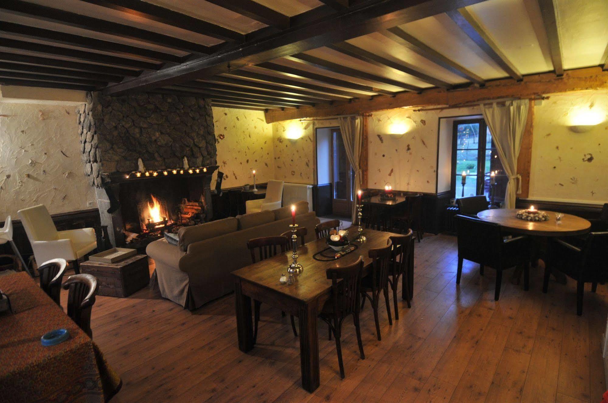 Auberge De La Providence Saint-Donat Exteriör bild